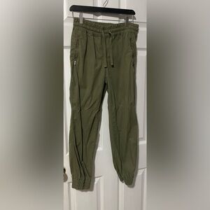 Aritzia TNA green jogger pants